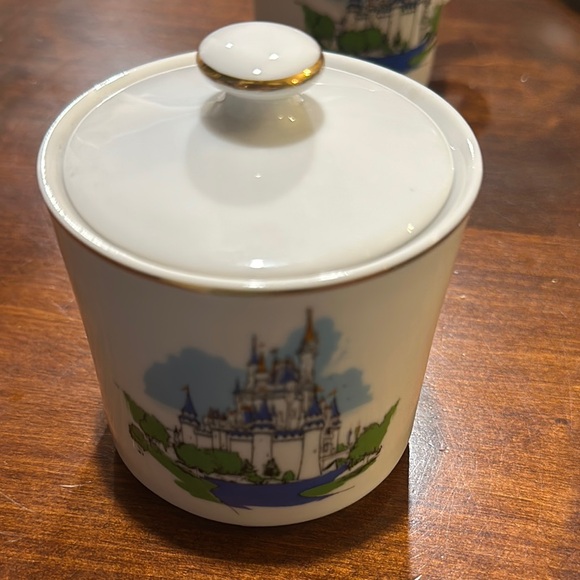 Vintage Walt Disney World Castle Design Cream and Sugar Set - Picture 3 of 10
